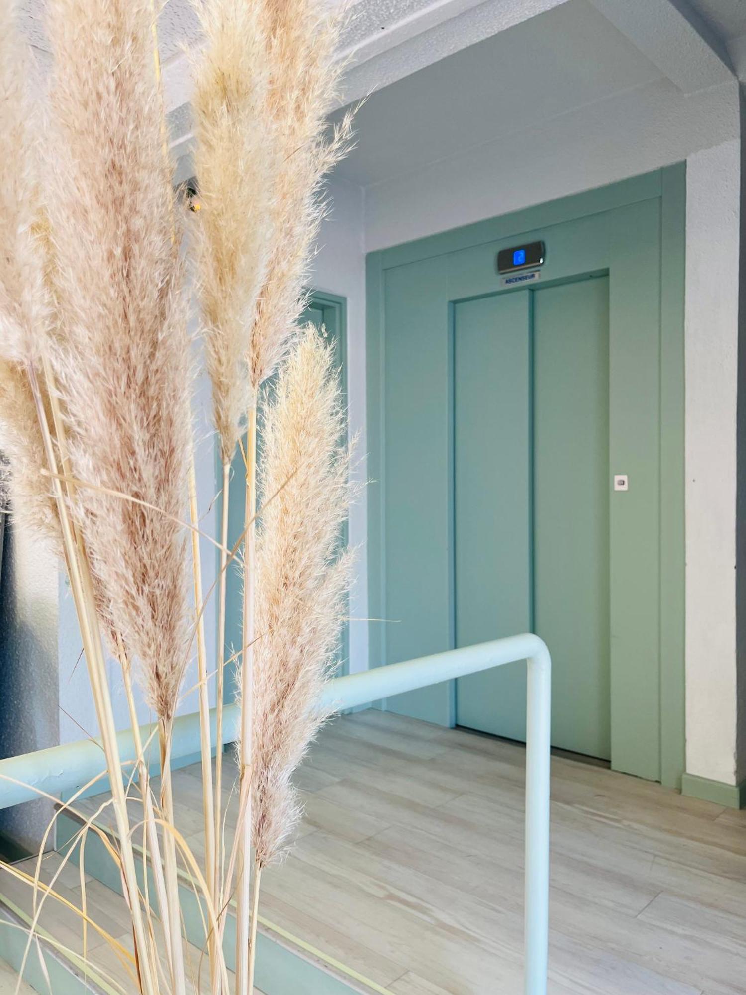 Cit'Hotel Des 2 Golfs Leucate Exterior foto