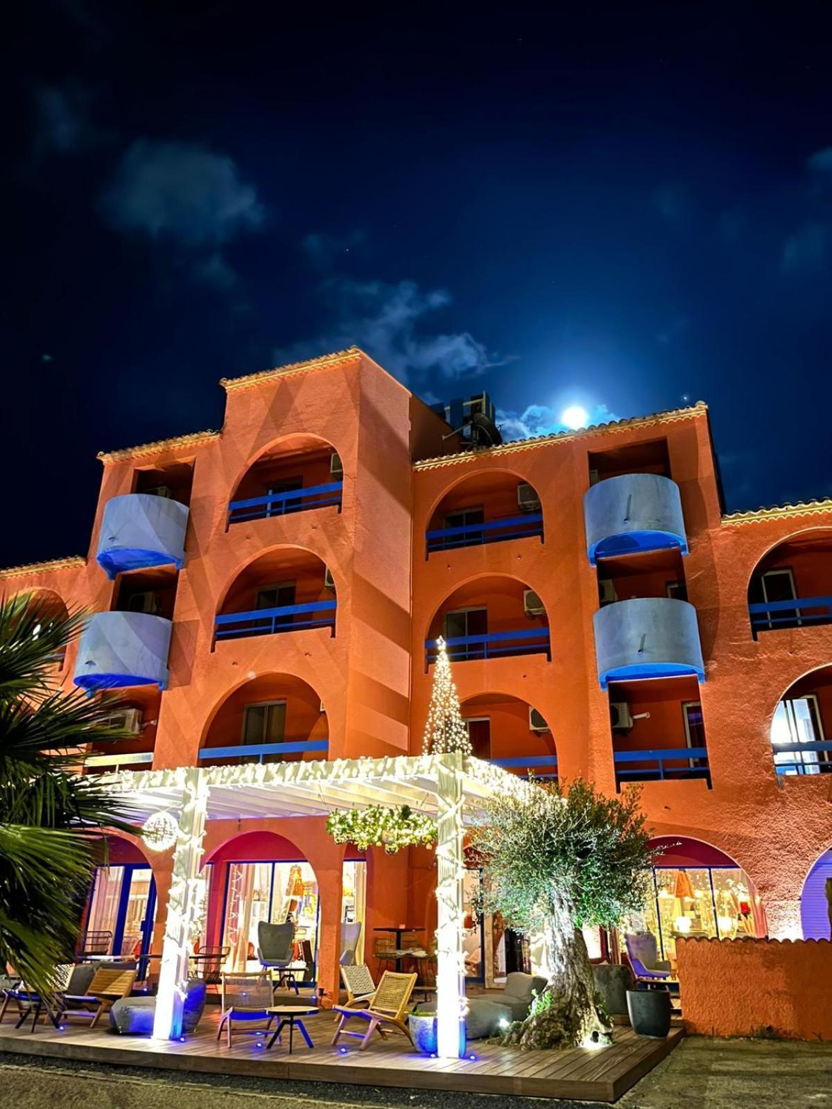 Cit'Hotel Des 2 Golfs Leucate Exterior foto
